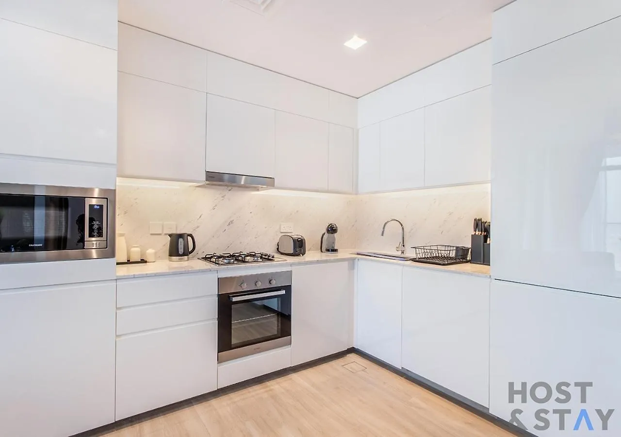 2-Br Getaway At Palace Residences, Dubai Creek Apartment