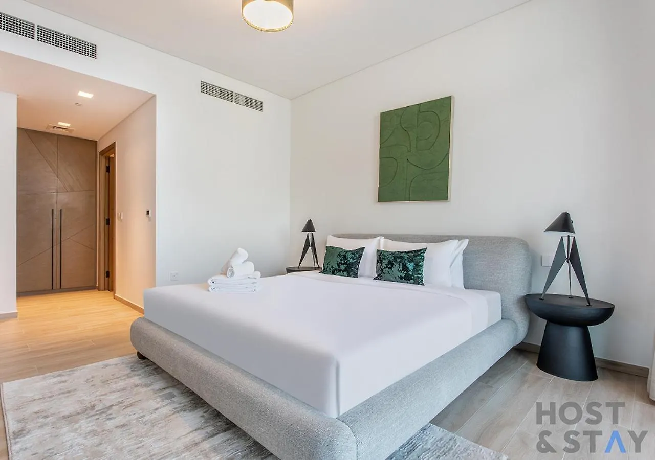 Apartment 2-Br Getaway At Palace Residences, Dubai Creek